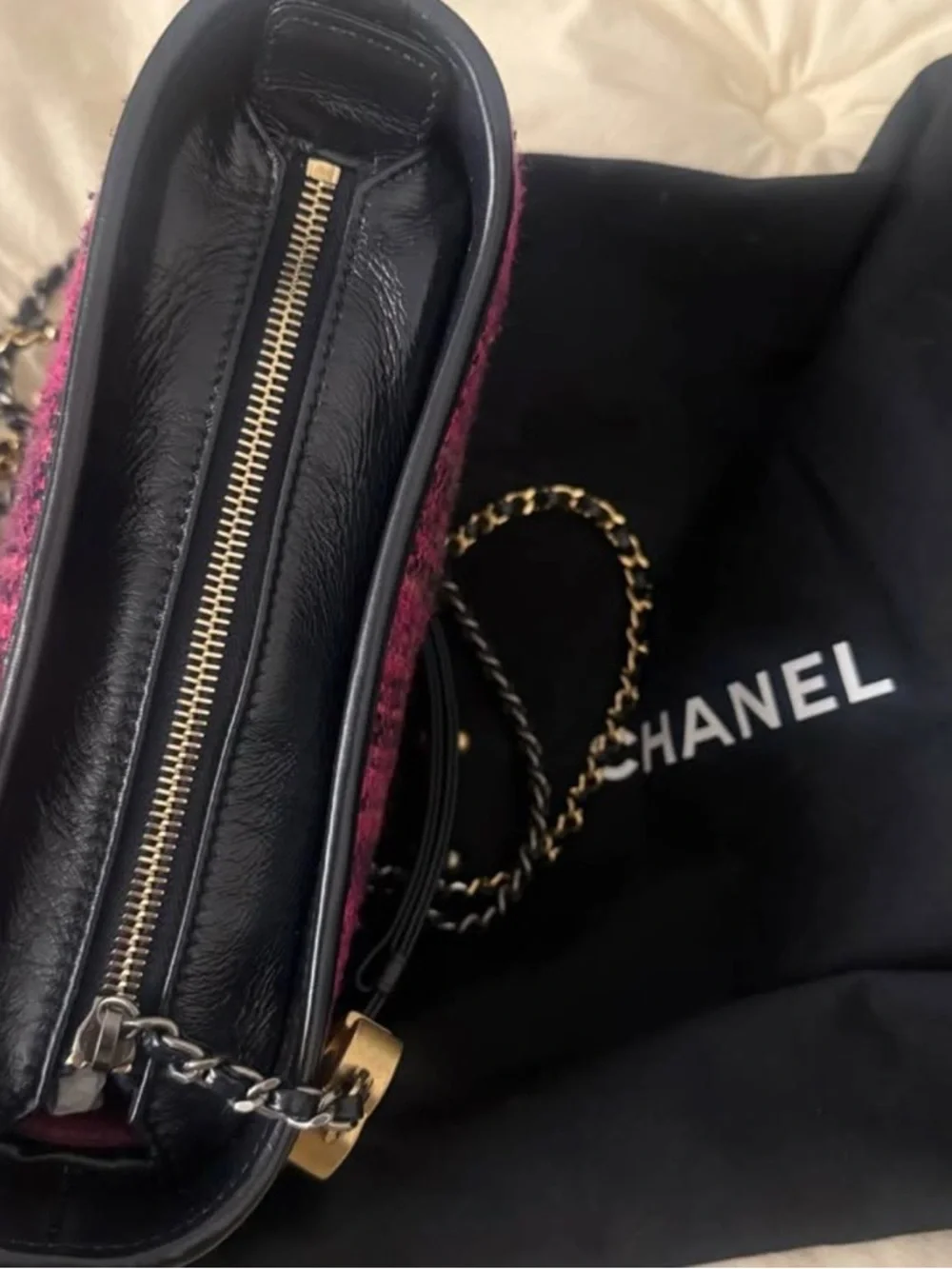 Chanel Pink Tweed HoboBag - Picture 2 of 2